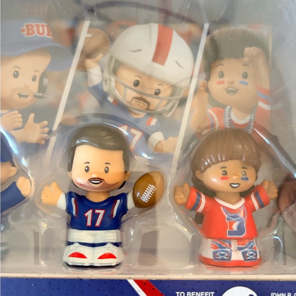New In Box Fisher-Price Buffalo Bills Little People set - Picture 3 of 4